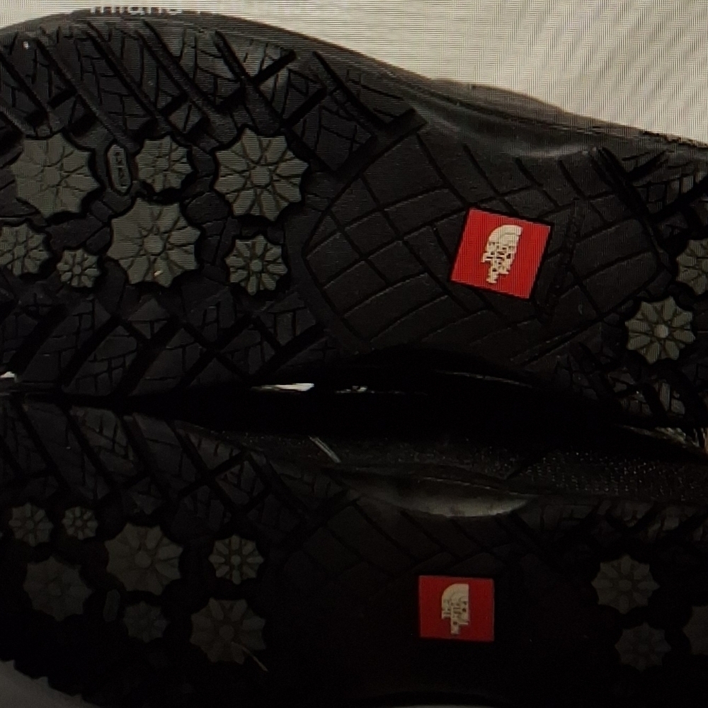 The North Face Waterproof Lace Faux Fur Lined Boots 7.5 - Picture 3 of 14
